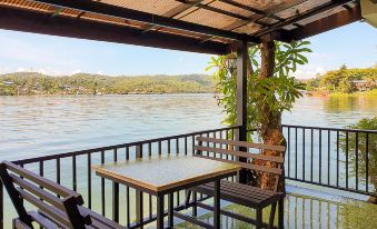 Phornpailin Riverside Resort