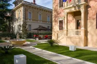 Unahotels Villa dei Platani Foligno Các khách sạn ở 
