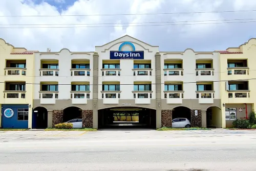 Days Inn by Wyndham Guam-Tamuning - 3-Star
