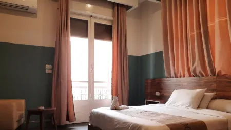 Nitocrisse Hotel Отели рядом с достопримечательностью «Sha'ar Hashamayim Synagogue»