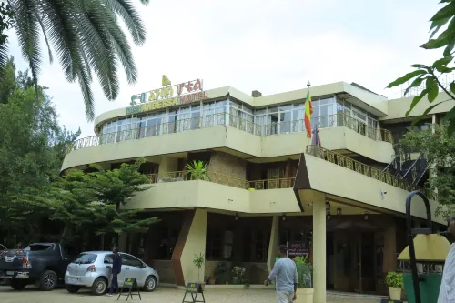 Dib Anbessa Hotel Bahir Dar - موقف سيارات