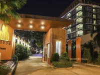 Wisdom Hotel & Residence Hotels near Assumption College Rayong