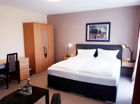 Hotel Restaurant Denis Отели в г. Мессерих