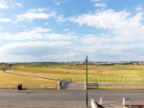 Old Prestwick View - Donnini Apartments Hotels in Prestwick