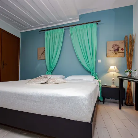 Elia Portou Rooms