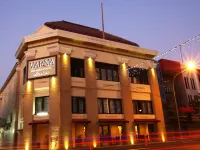 Varna Culture Hotel Soerabaia Hotels in Genteng