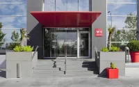 Vértice Roomspace Hotels in Villaverde
