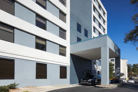 The Lodge at Duke Medical Center Отели рядом с достопримечательностью «Университет Дьюк»