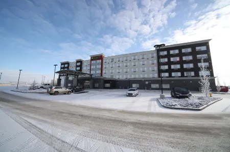 Wyndham Garden Edmonton Airport Отели в г. Ледук