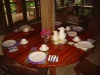 Roatan Bed & Breakfast Apartments Hotels in West End