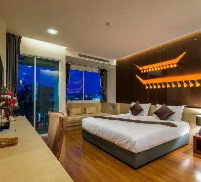 ห้องดีลักซ์ เตียงใหญ่ 1 เตียง