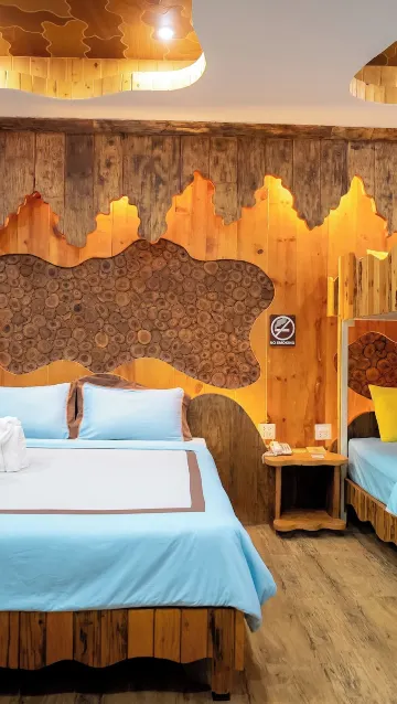 แฟมิลี่ริมทะเลสาบ (เข้าสวนน้ำฟรี)