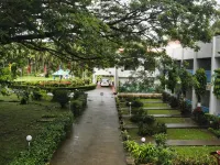 Peerless Resort Sri Vijaya Puram サイエンスセンター周辺のホテル