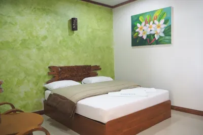 Country Inn 304 Các khách sạn ở Si Maha Phot