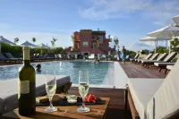 V Luxury Suites - Pools