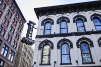 The Oliver Hotel Knoxville, by Oliver Hotels near Zoo Knoxville