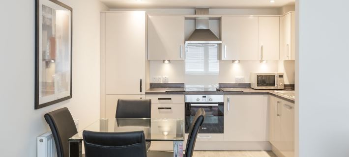 House of Fisher - Central Gate Hotels in Newbury