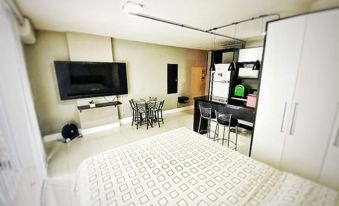 105 Saint Sebastian Flat