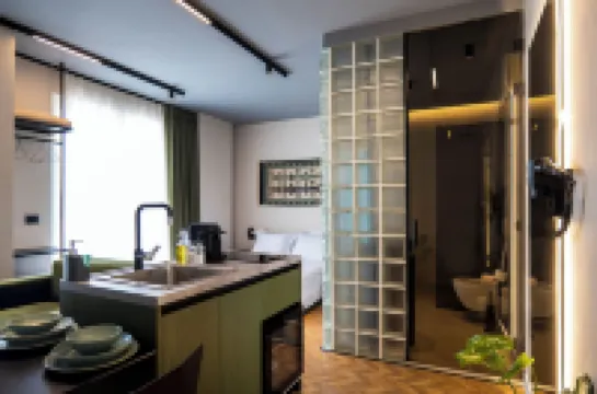 Muz Studios Hotel di Tirana