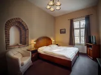 U Tří Bubnů Hotels in Josefov