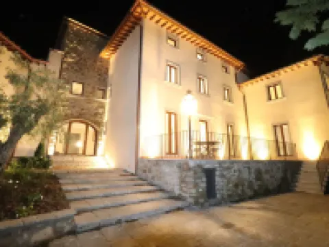อิล บอร์โก ดิ วิลลา เชลลาเอีย โรงแรมในDicomano