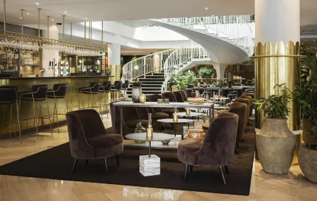 Scandic Grand Hotel Отели в г. коммуна Эребру