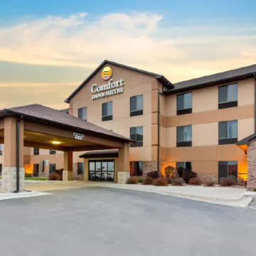 Comfort Inn & Suites Mitchell I-90
