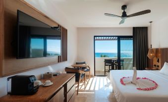 Akumal Bay Beach & Wellness Resort