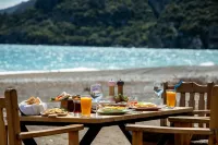 Kara Kedi Beach Bungalow - Bed and Breakfasts
