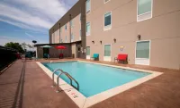 Hotel Pryor - Pools