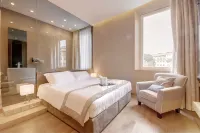 Sun Suite Luxury Pantheon Hotels near Teatro Argentina