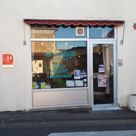 Le Cadran Отели в г. Рюффек