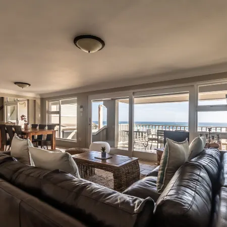 Dutton's Cove Guest House