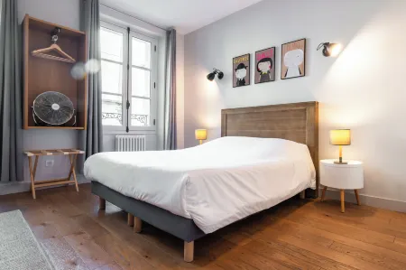 Apparts de l'Oncle Louis Отели рядом со станцией Versailles Montreuil Train Station