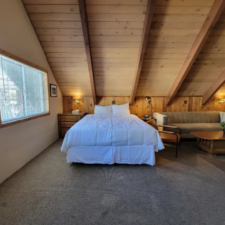 Cinnamon Bear Inn