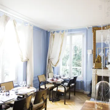 Maison Stella Cadente, Maison d'hôtes Artistique et Jardin à Provins