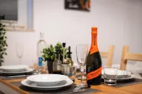 Ferienwohnung mit ca 90 qm - in Ruhiger Lage - mit Terasee Hotels in Wetter