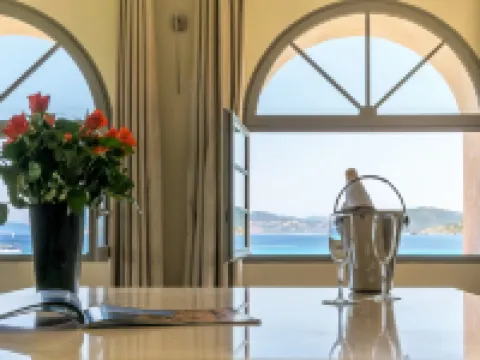 佩爾拉羅莎酒店 利勒魯斯酒店