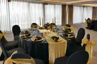 Lagoon Beach Hotel & Spa - Breakfast