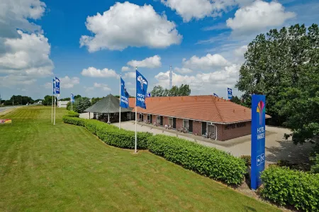 Hotel Varde Отели в г. Варде