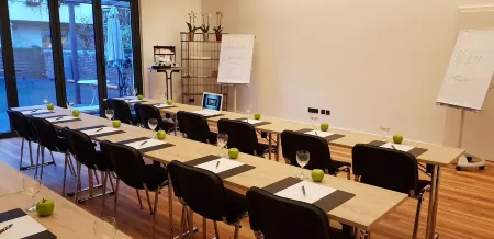 Nikii Boutique Hotel Отели в г. Леверкузен