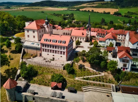 Schloss Geisa Отели в г. Дермбах
