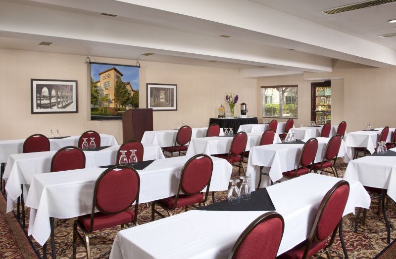 Ayres Suites Ontario at the Mills Mall - Rancho Cucamonga photo 3