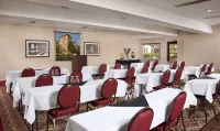 Ayres Suites Ontario at the Mills Mall - Rancho Cucamonga - parking