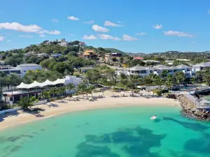 Hodges Bay Resort & Spa