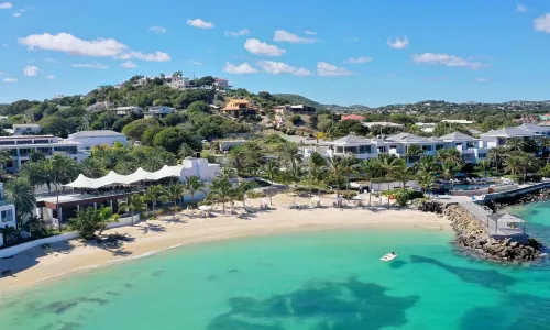 Hodges Bay Resort & Spa