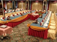 Kosa Hotel & Wellness Center Hotels near U-Bar