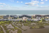 Ocean Front! Captains Quarters--2 bed 2 bath ocean front condo