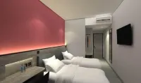 Amaris Hotel Manado  호텔