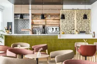 Holiday Inn Express & Suites REIMS - RIVES DE VESLE by IHG - bar